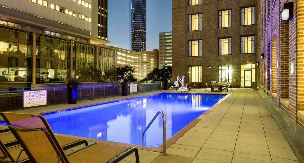 מלון Courtyard Houston Downtown Convention Center מראה חיצוני תמונה